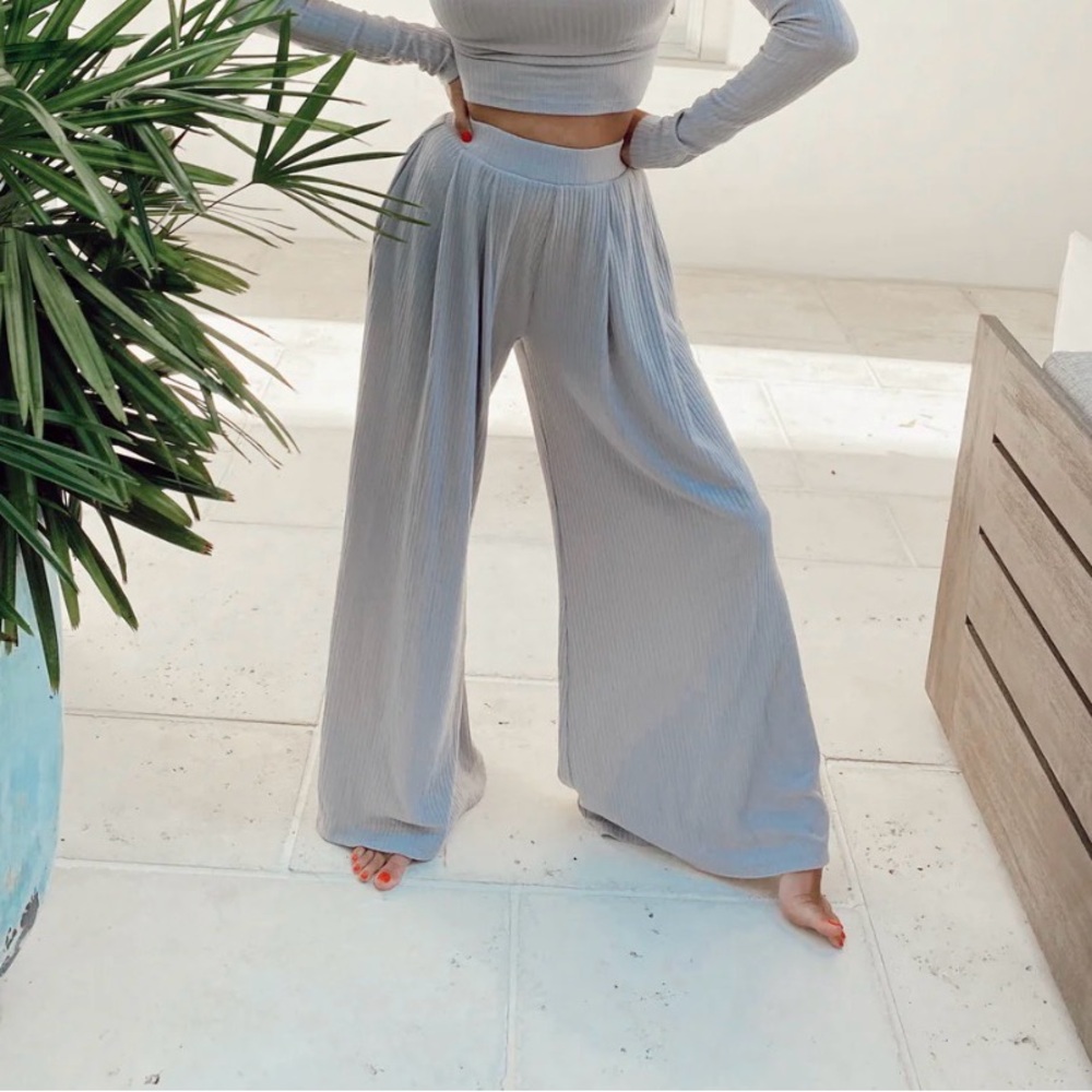 NEW IN BAG!! LainSnow Rosemary Wide-Leg Pants in Dove